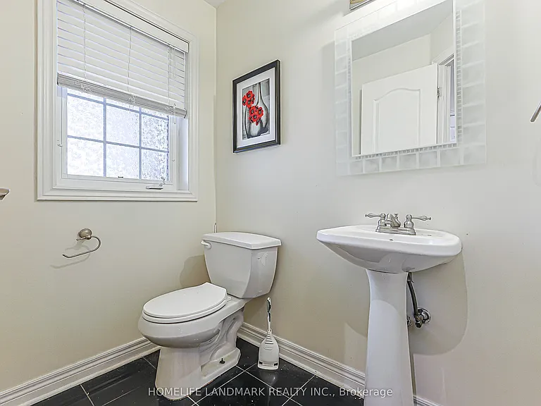 38 Romance Dr — Photo 17