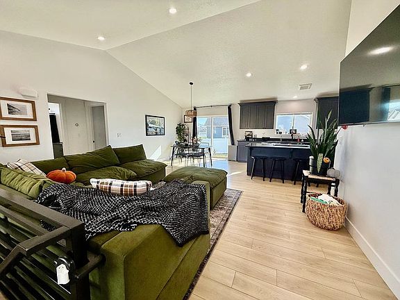 5th image of 2088 Balboa Rd