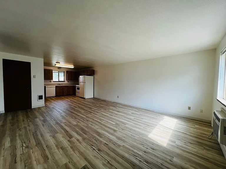 4803 Bonnie Ln — Photo 3
