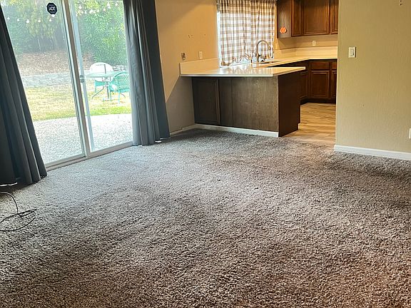 4th image of 6900 Lyonia Way
