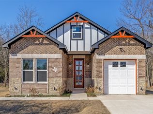 1208 Rosemary St, Greenville, TX 75401