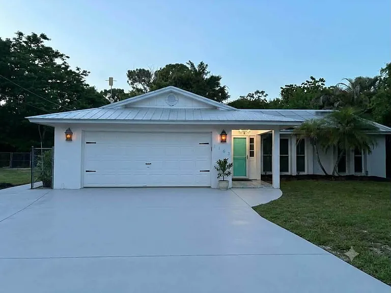 1163 NW 16th Pl — Photo 1