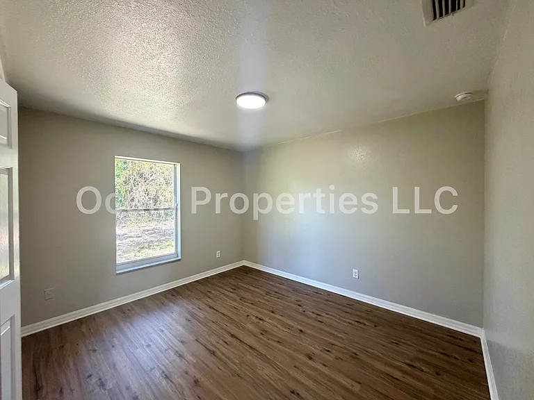 1 Olive Ln — Photo 11