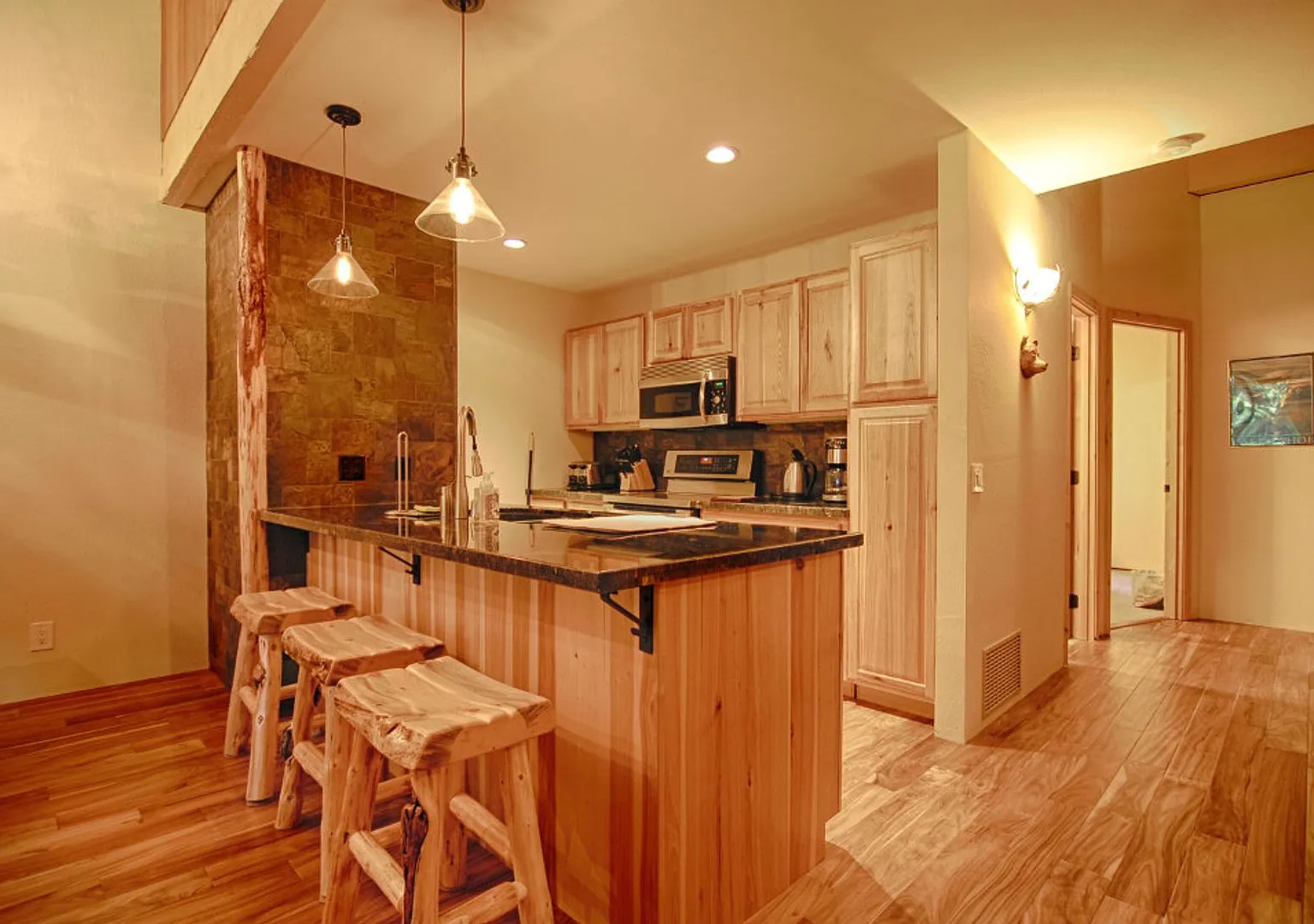 Ski Lease: Kings Beach; Updated, Well Appointed Townhome — Photo 4