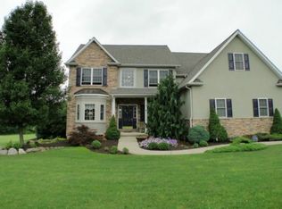 725 David Dr, Pen Argyl, PA 18072