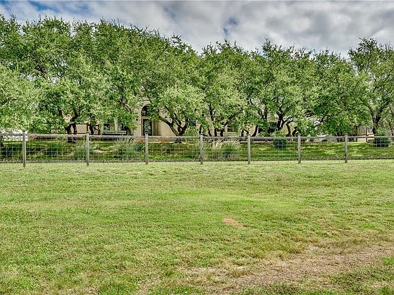 4th image of 206 N Canyonwood Dr