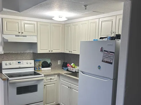 16450 NW 2nd Ave APT 212, Miami, FL 33169