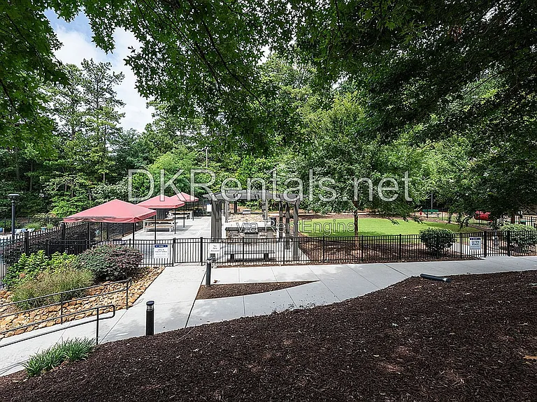 795 Hammond Dr #307 — Photo 9