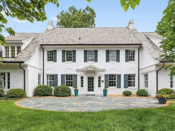 410 White Gables Ln, Charlottesville, VA 22903