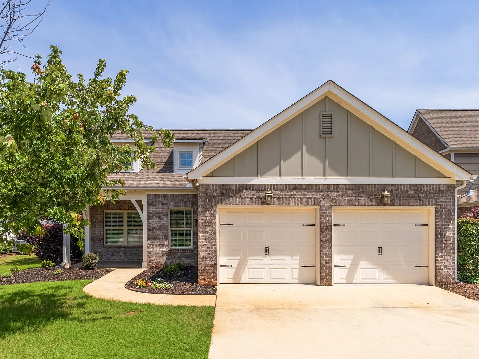 4 bed, 2147 sqft, $2,650 — Photo 1