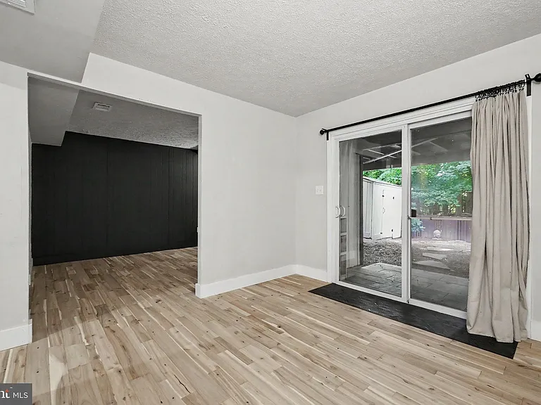 2105 Glencourse Ln — Photo 49