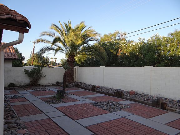 3rd image of 1729 N Palm Dr