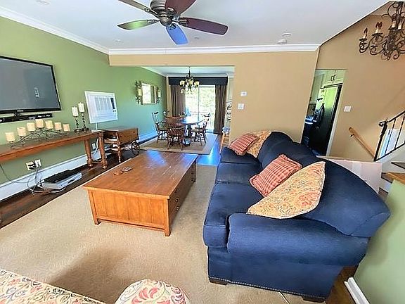5th image of 24 N Hill Dr