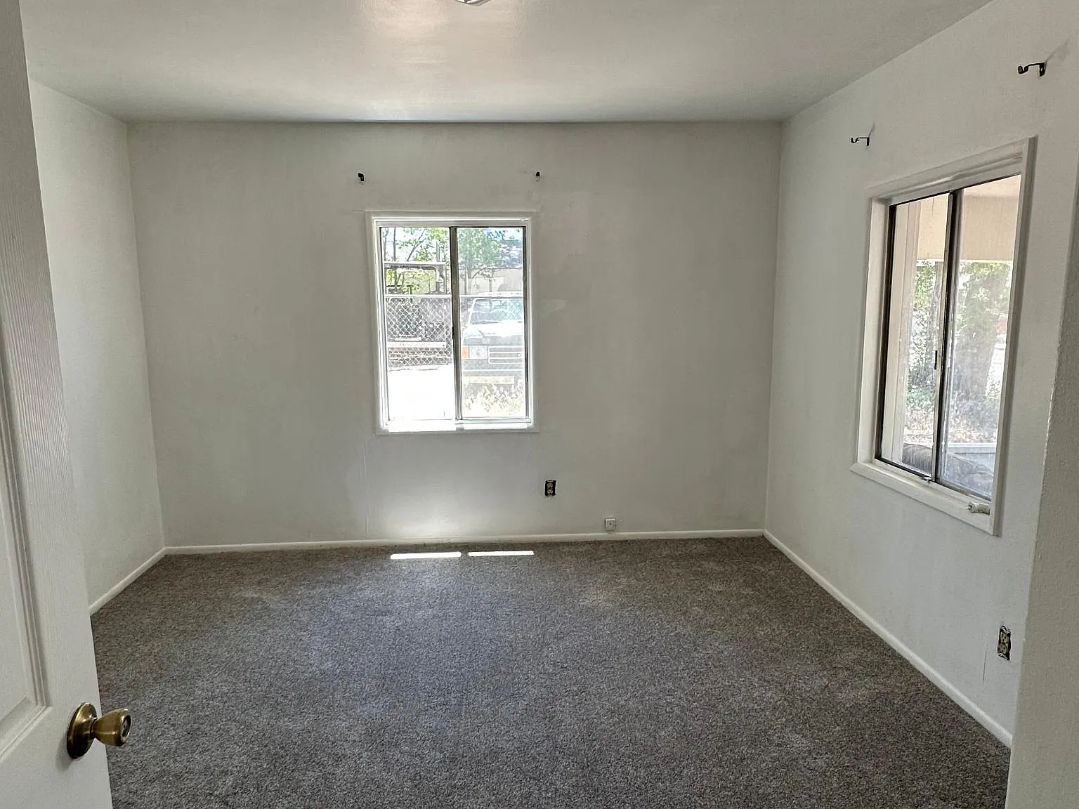 404 S San Francisco St — Photo 2