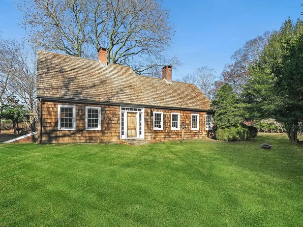 1117 Cedar Dr, East Marion, NY 11939