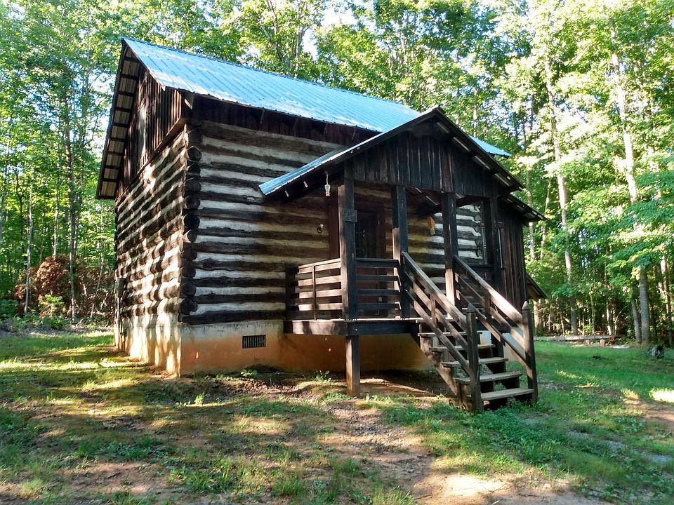 Front view/ front porch