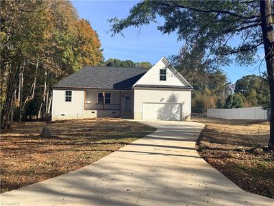 901 Edgemont Rd, Greensboro, NC, 27406