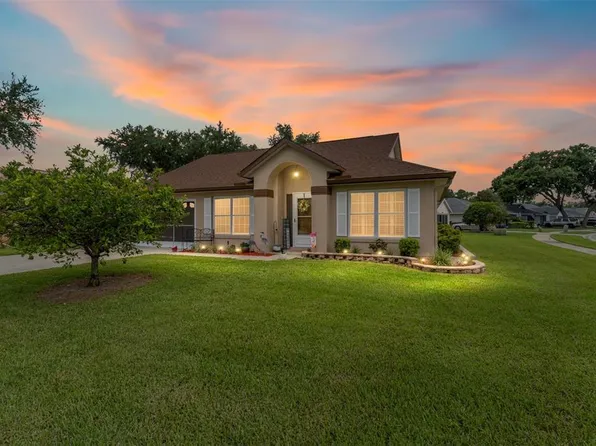 2121 Vindale Rd, Tavares, FL 32778
