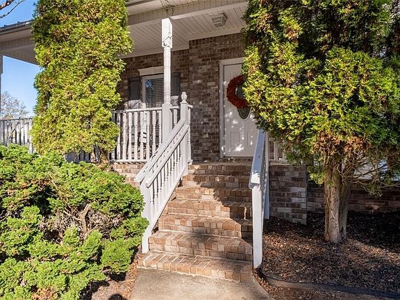 5th image of 2155 Overland Way