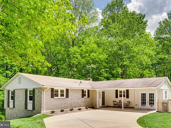 2nd image of 4765 Tapestry Dr