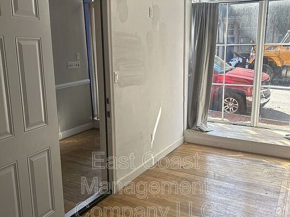 4th image of 1642 E Baltimore St
