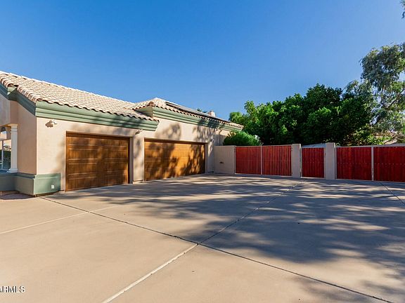 3rd image of 25201 N 47TH Drive