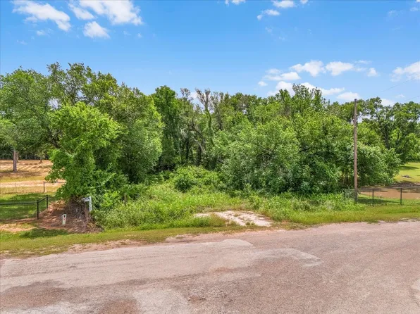 840 Quail Park Ln, Cleburne, TX 76031