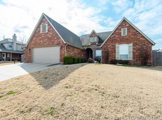 1509 W Vicksburg St, Broken Arrow, OK 74011