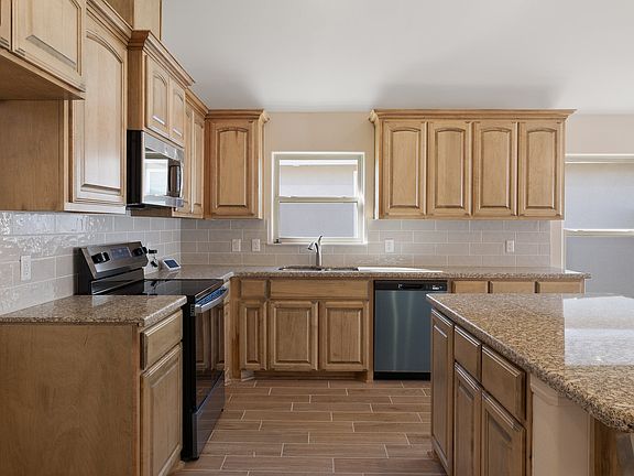 4th image of 3700 Westway Ave