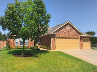2200 Valley Holw, Norman, OK 73071