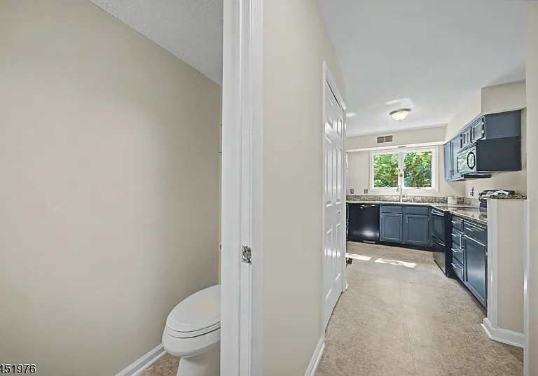 24 Pine Hollow Ct — Photo 13