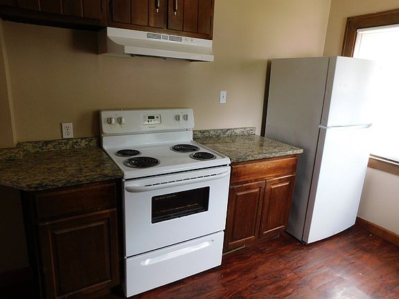 4th image of 22615 Maxine St