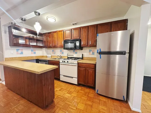 80-06 47th Ave #1E, Elmhurst, NY 11373