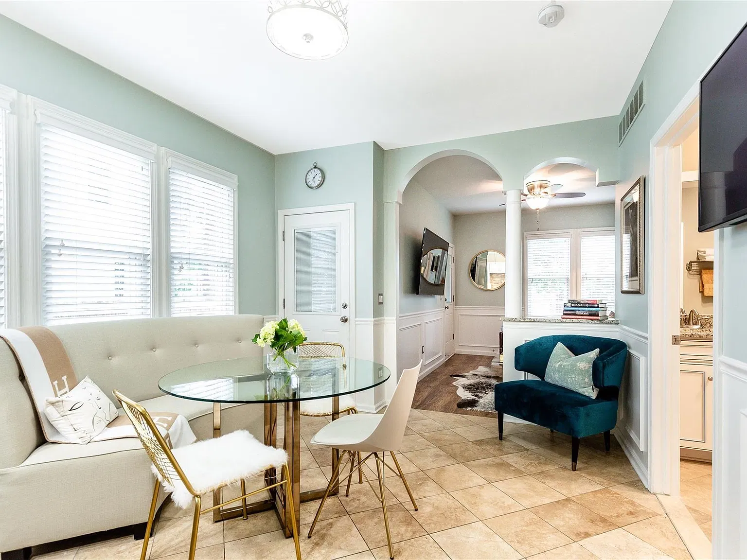 2 bed, 1112 sqft, $2,650 — Photo 4