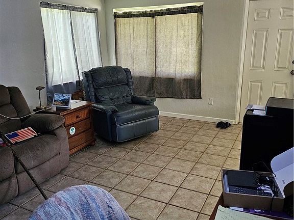 5th image of 185 W Mariana Ave