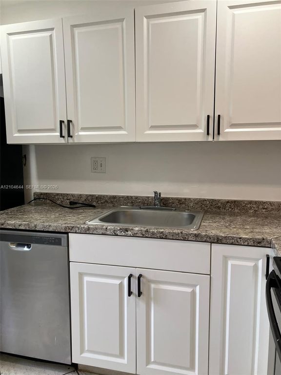 105 Gardens Dr APT 101, photo 6