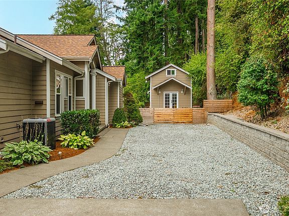 2nd image of 128 Mountain View Drive