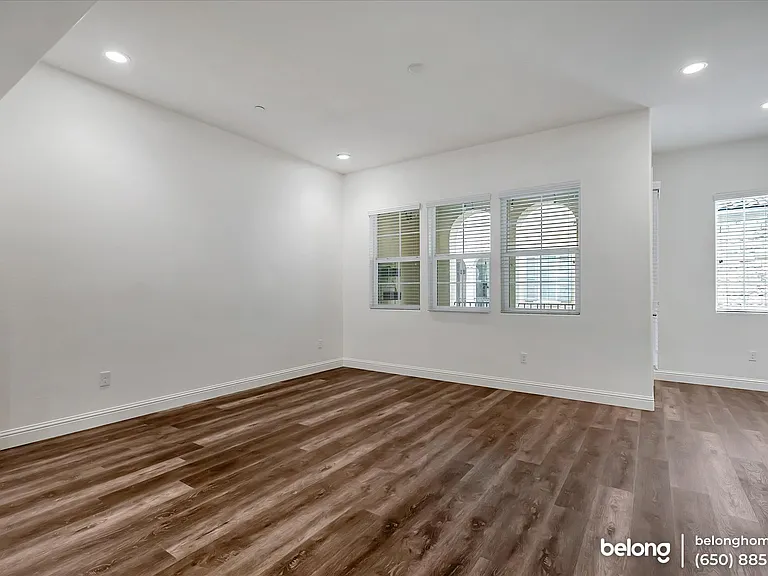 5832 Crespi Way — Photo 6