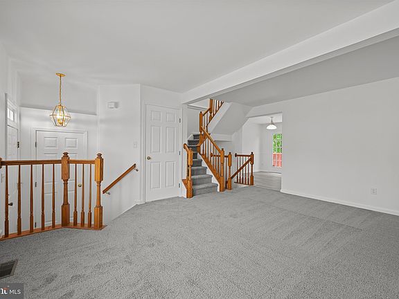 3rd image of 22 Hibiscus Dr