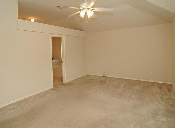 5th image of 7016 Livingston Dr
