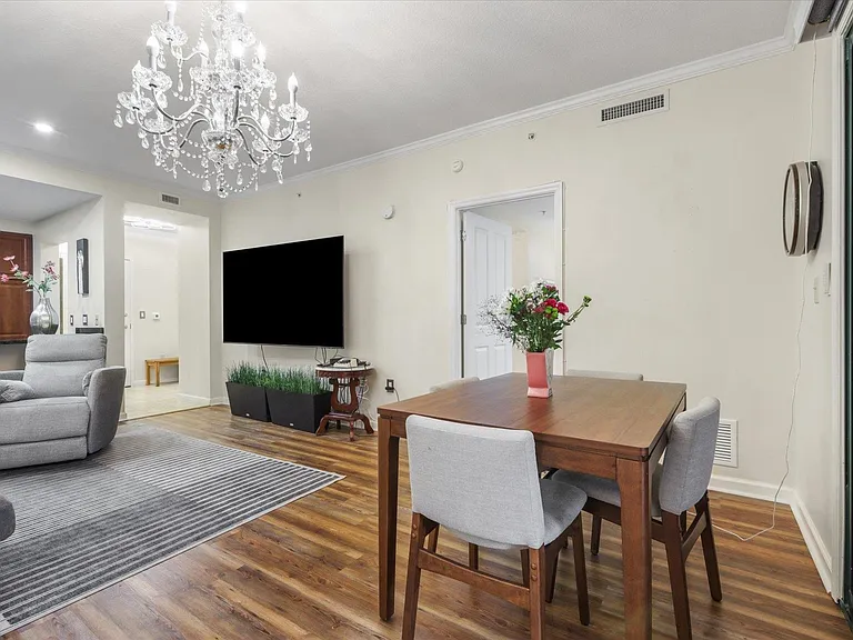 121 N Monroe St #5004 — Photo 16
