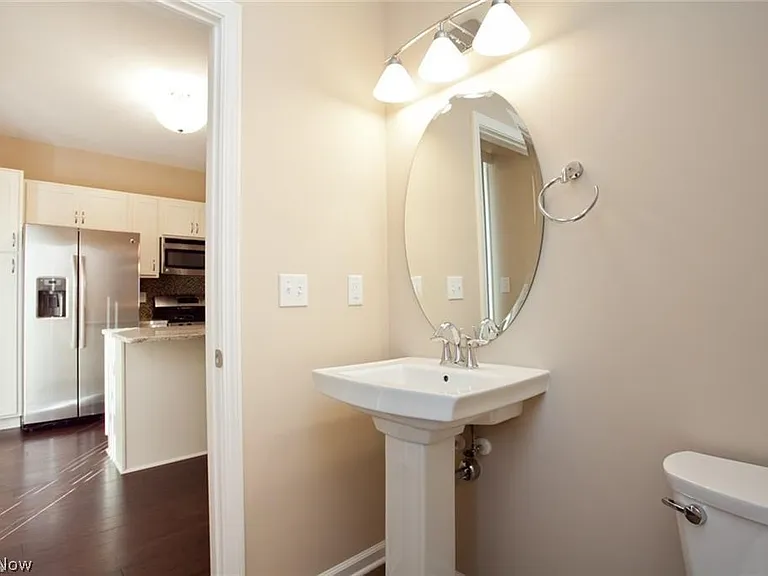 131 Vine St #51 — Photo 8