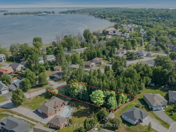 19 Bourgeois Beach Rd, Tay, ON L0K 2A0