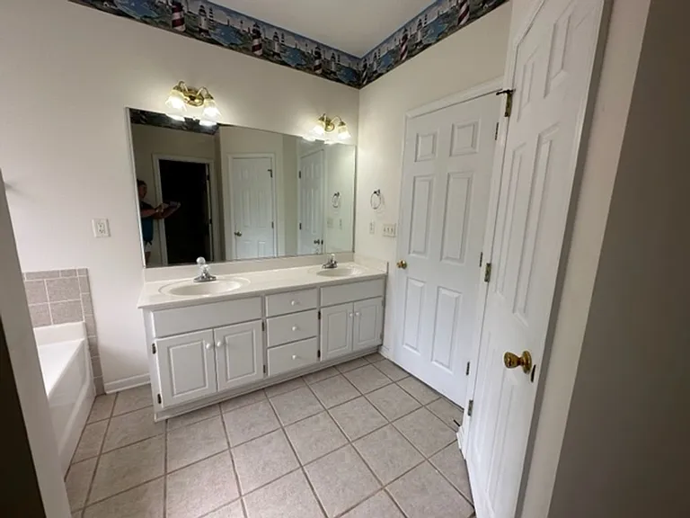 701 Spalding Ct — Photo 13