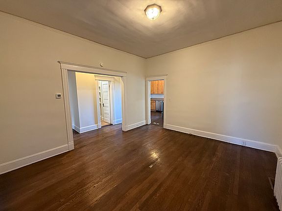 4th image of 19 S Arthur Ashe Blvd APT 1