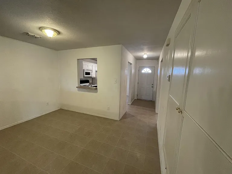 111 1st St #1 — Photo 5