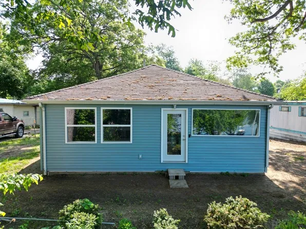 505 W Hilltop Ln, Silver Lake, IN 46982
