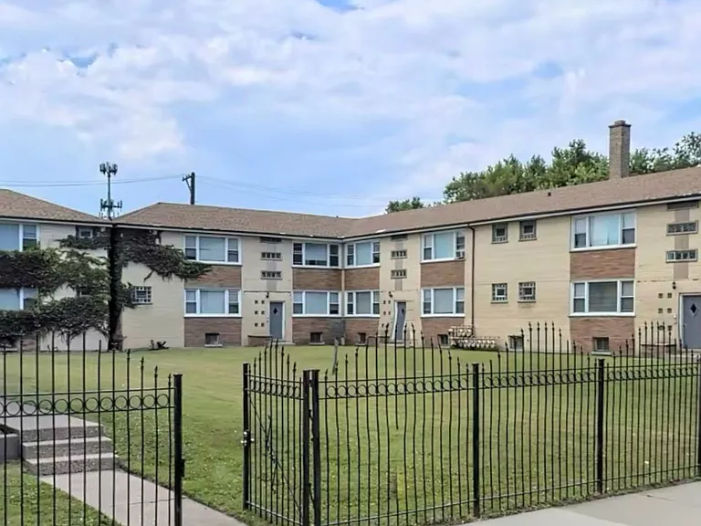 7026 S Cornell Ave — Photo 1