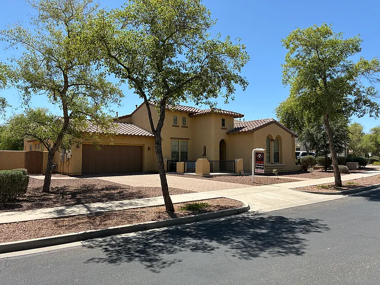 20973 W Cora Vis — Photo 3
