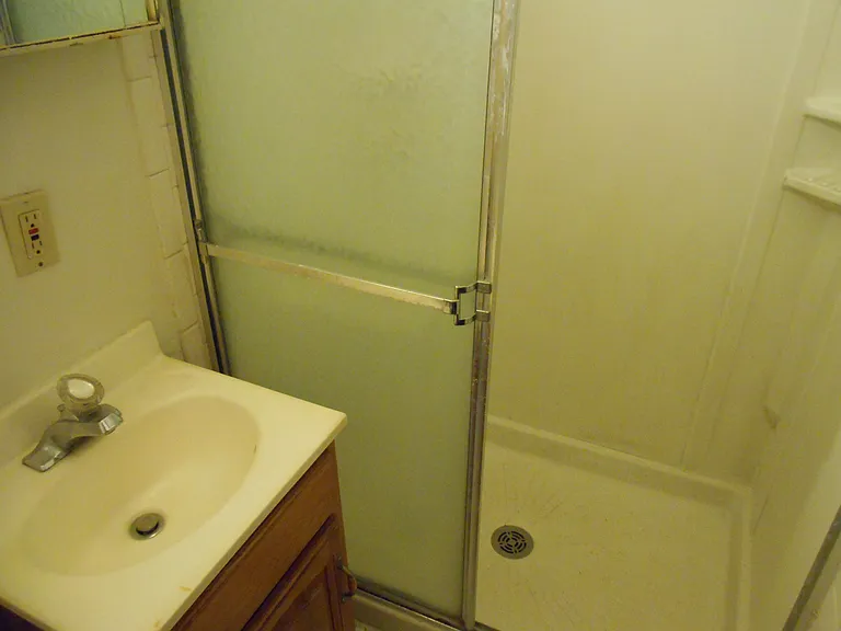 1427 E Tremont St #2 — Photo 15